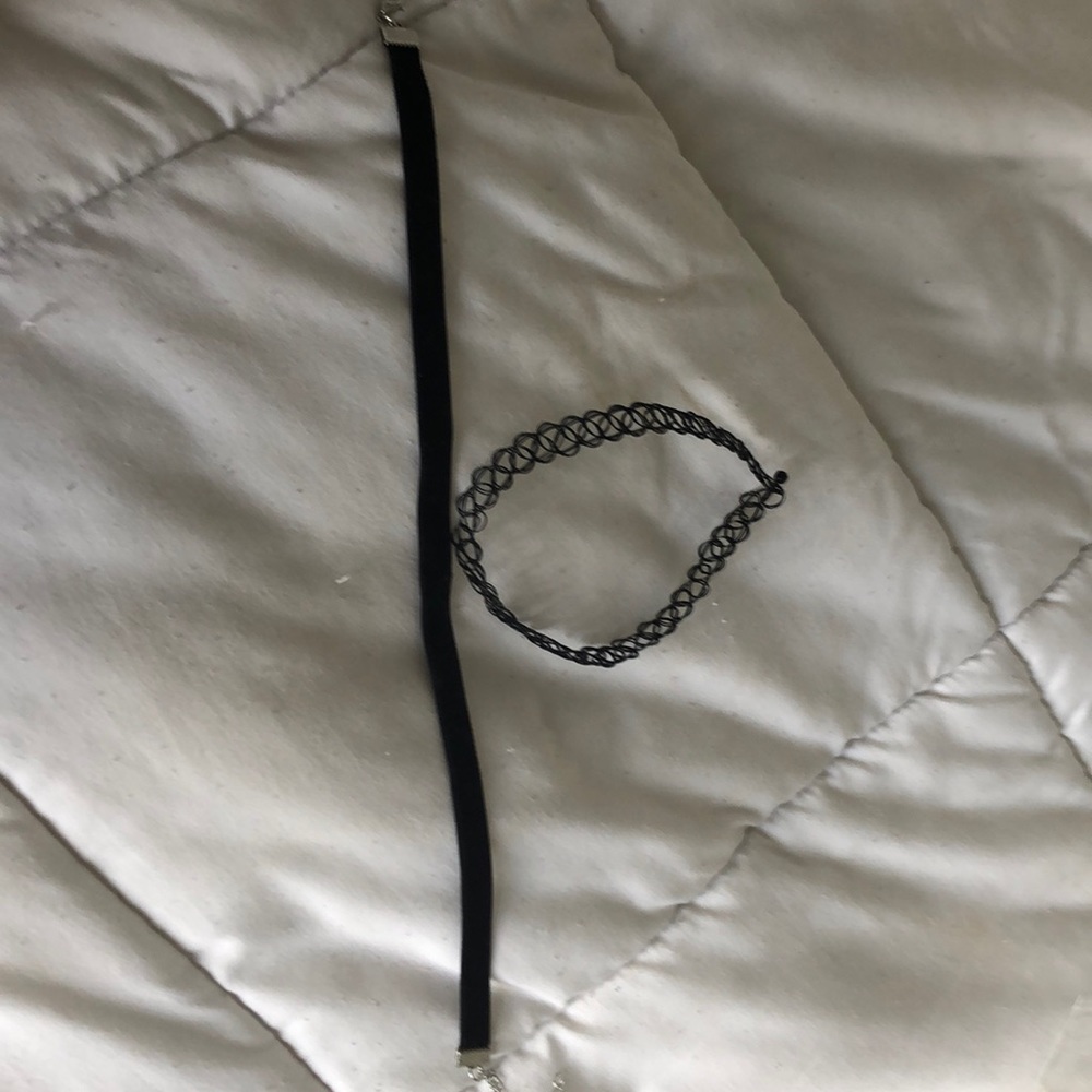 chokers set of 2